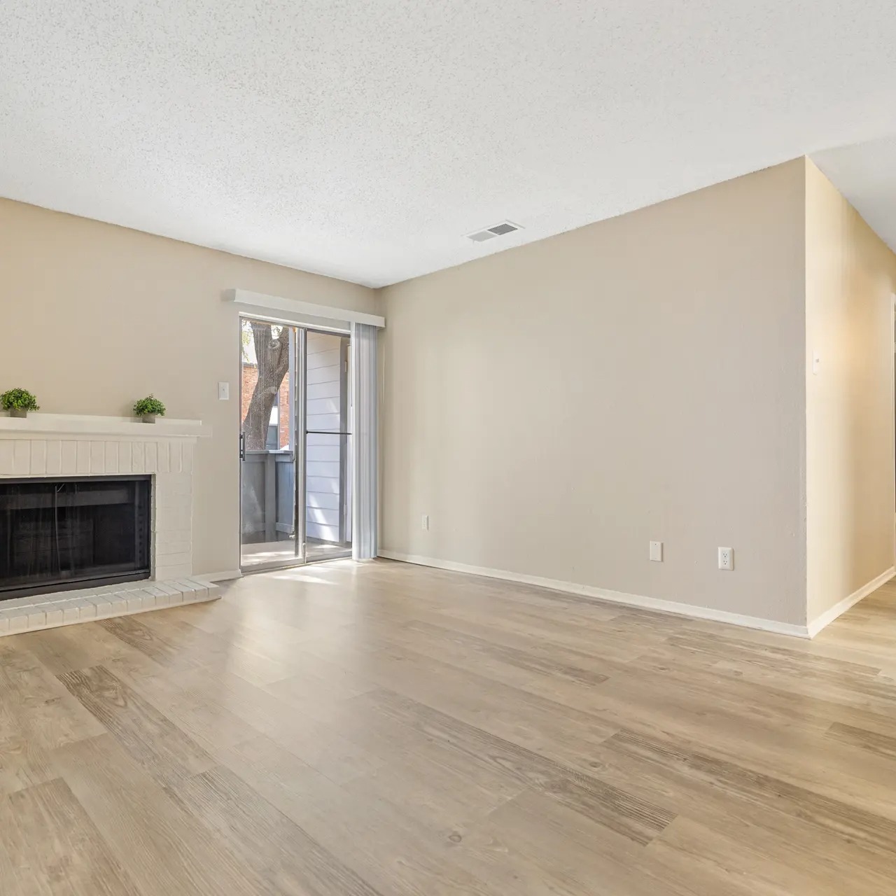 Clayton Pointe Image 10