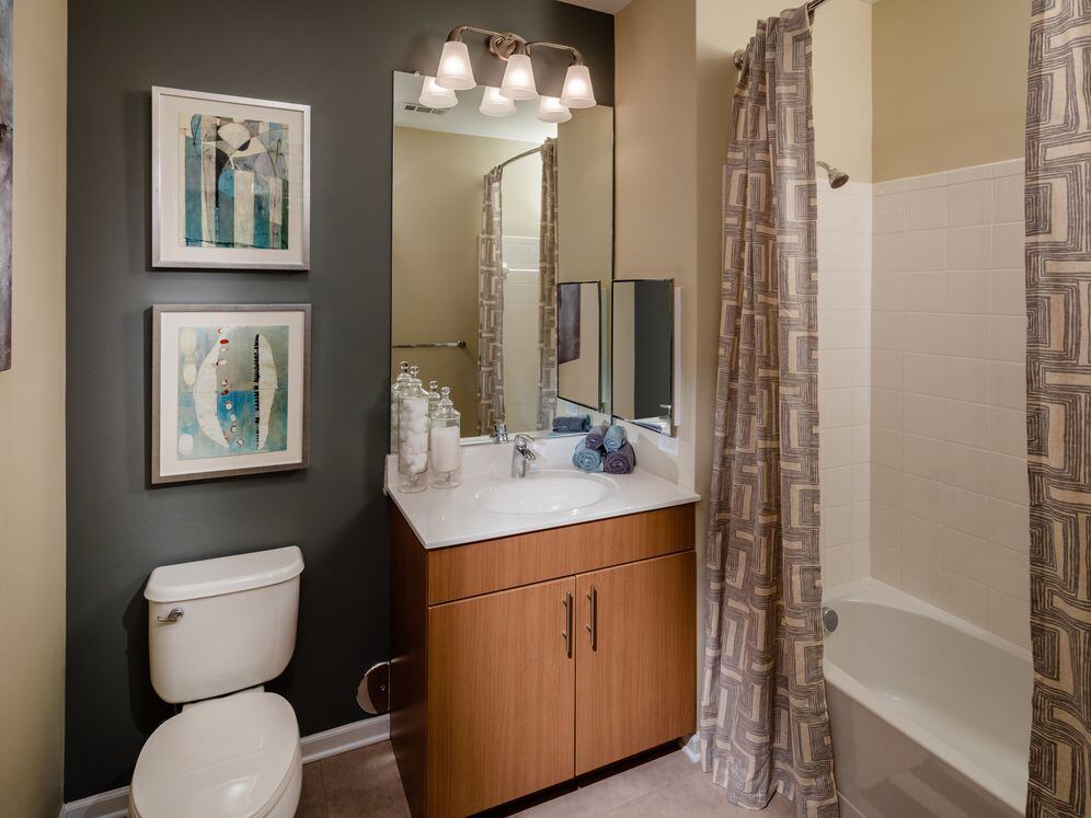 One Bedroom Bathroom