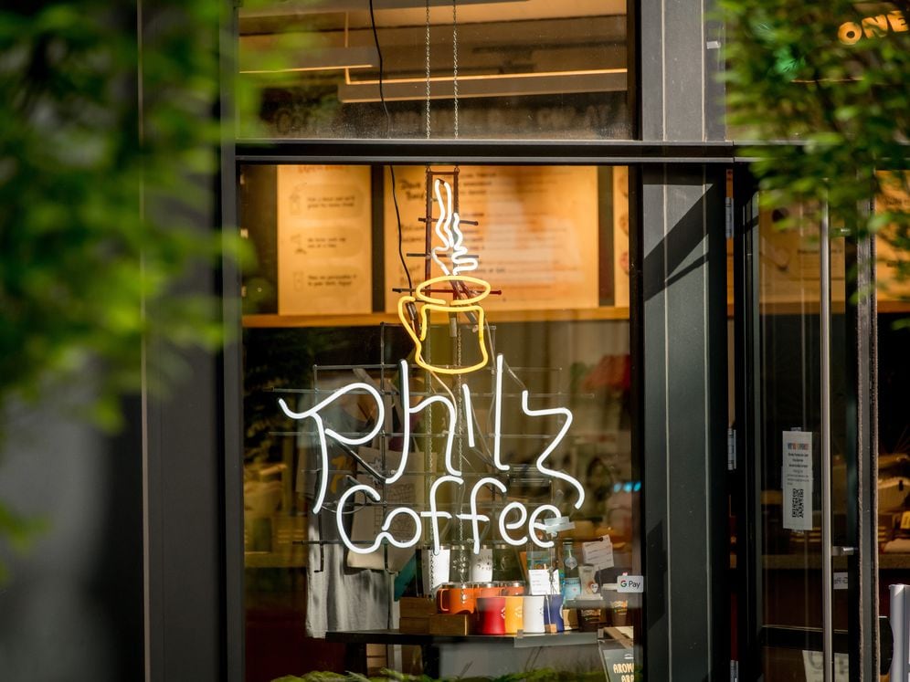 Blocks from coffee shops and restaurants