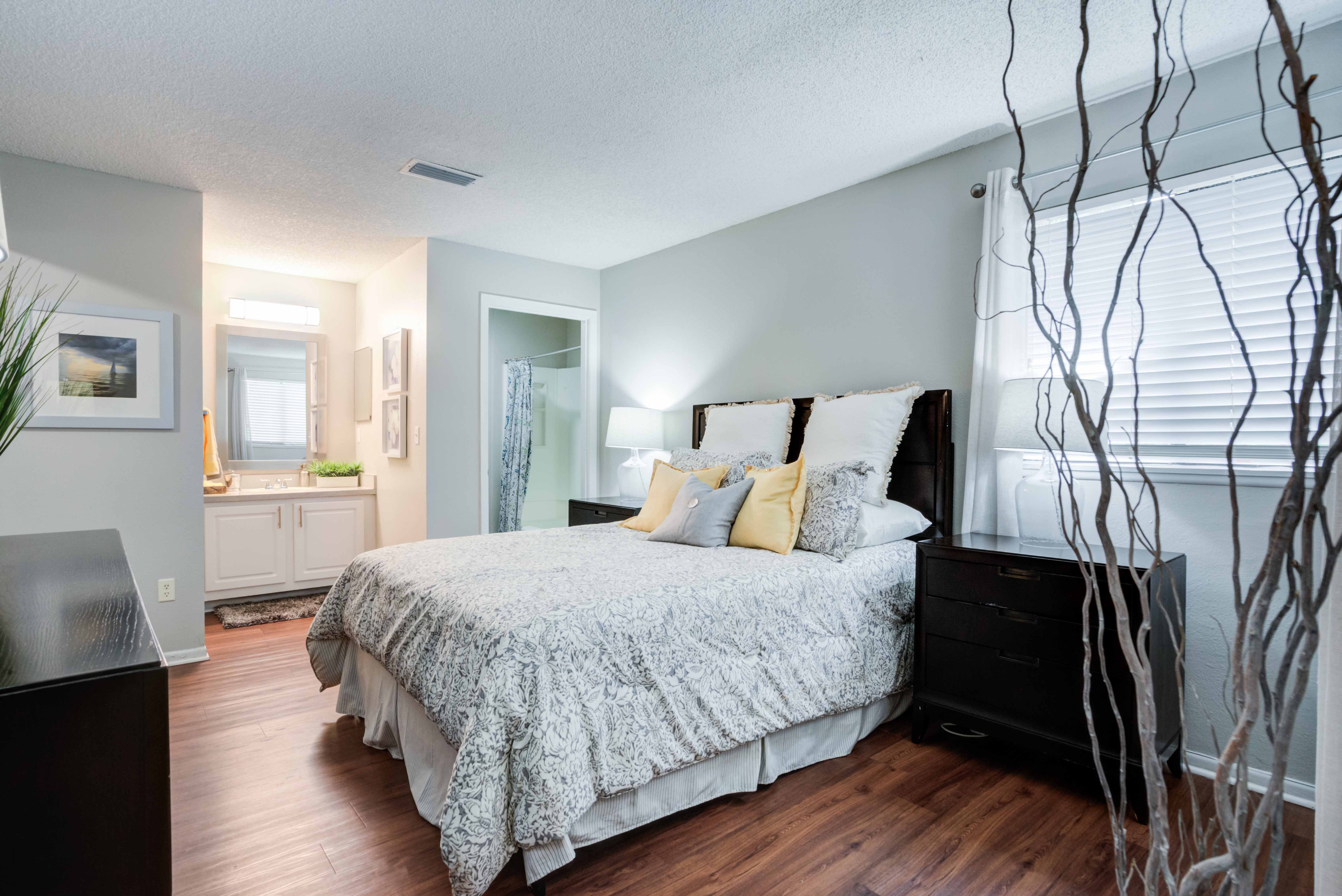 Coral Club Apartment Homes Image 9