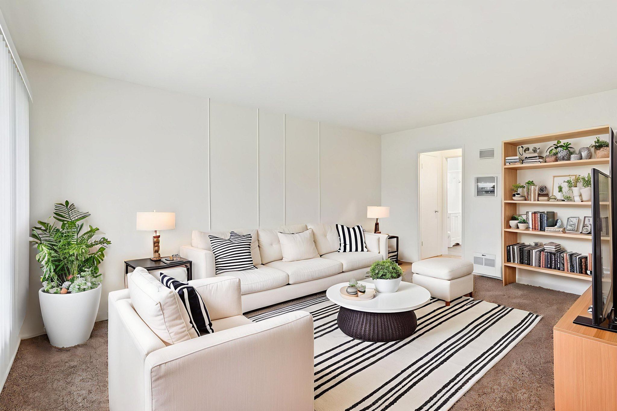 Crenshaw Manor Image 1