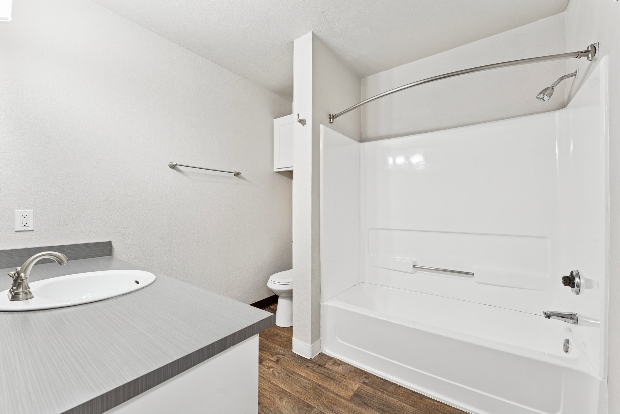 Bath | 1-Bedroom | Clermont