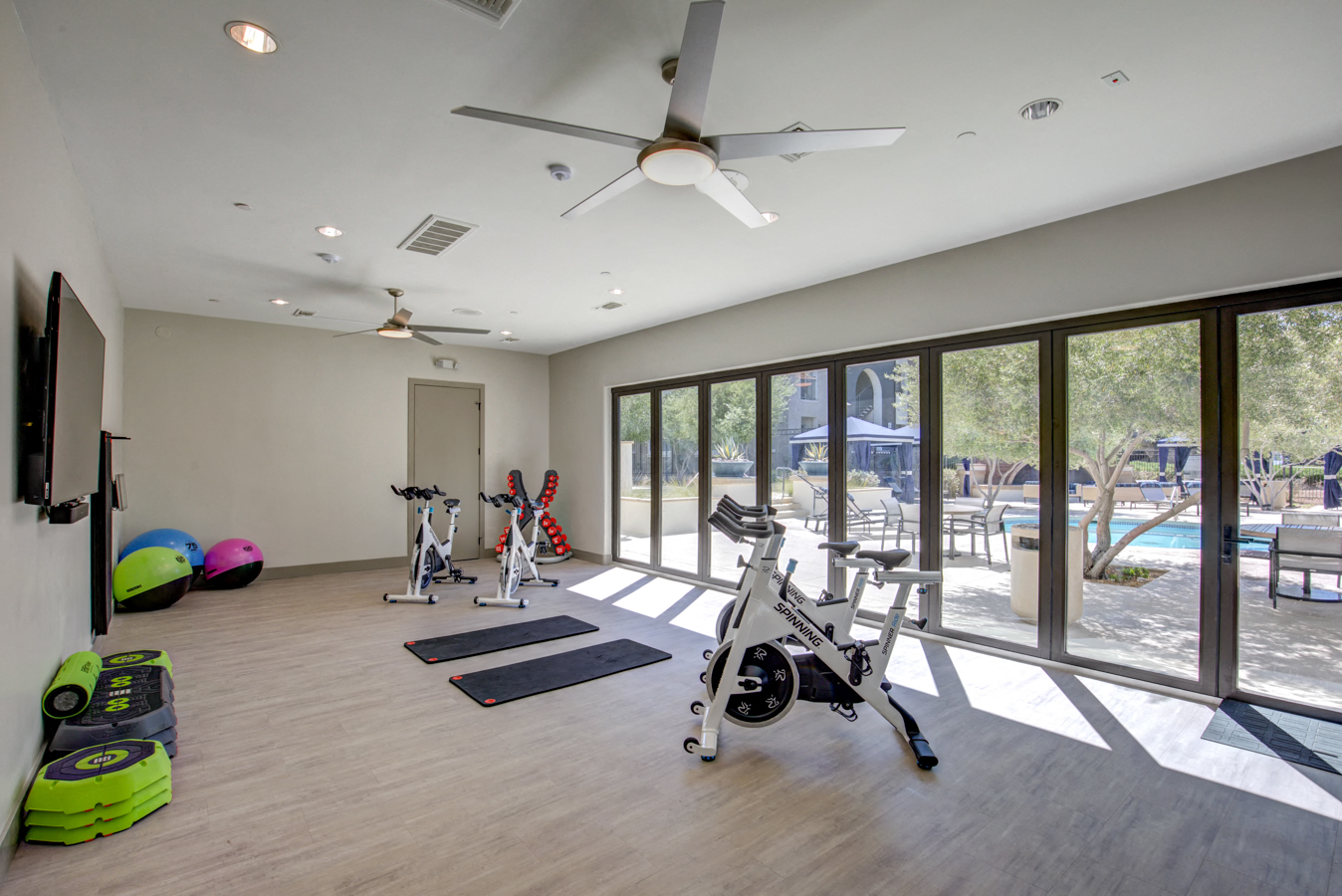 Mountain Gate Image 26