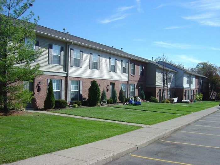 Normandy Green Apartments & Townhomes Image 1