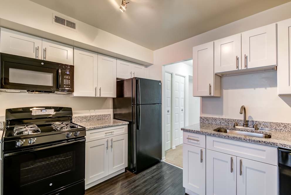 Fairway Apartments Image 10