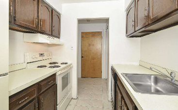 Hillcrest Apartments Image 5