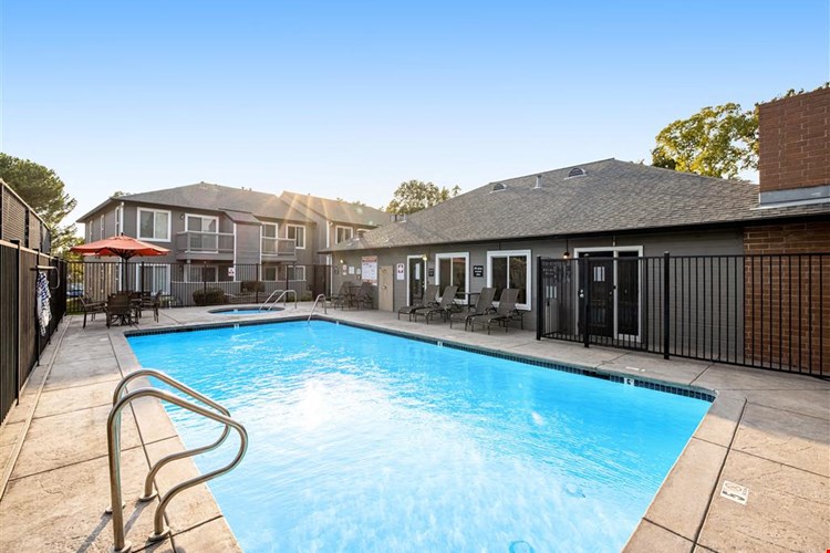 Sandpiper Village Apartment Homes Image 12