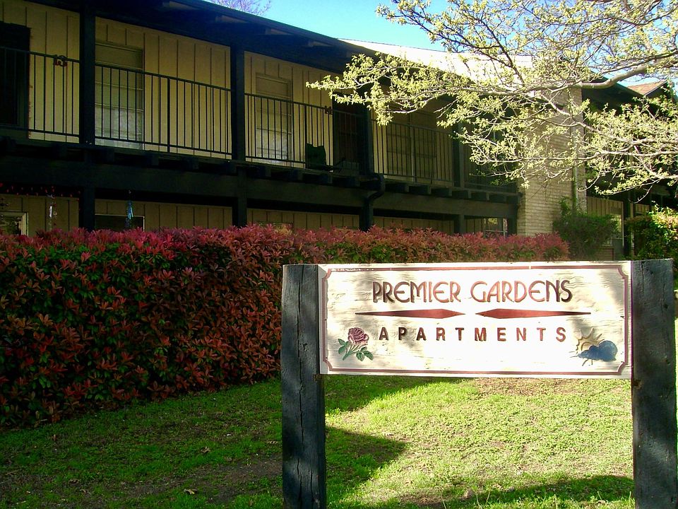 Premier Gardens Apartments Image 1