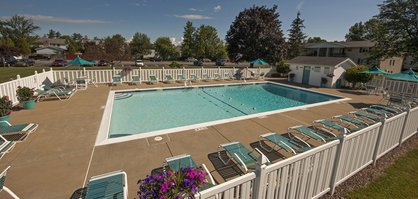 Hallmark Village Apartments Image 2