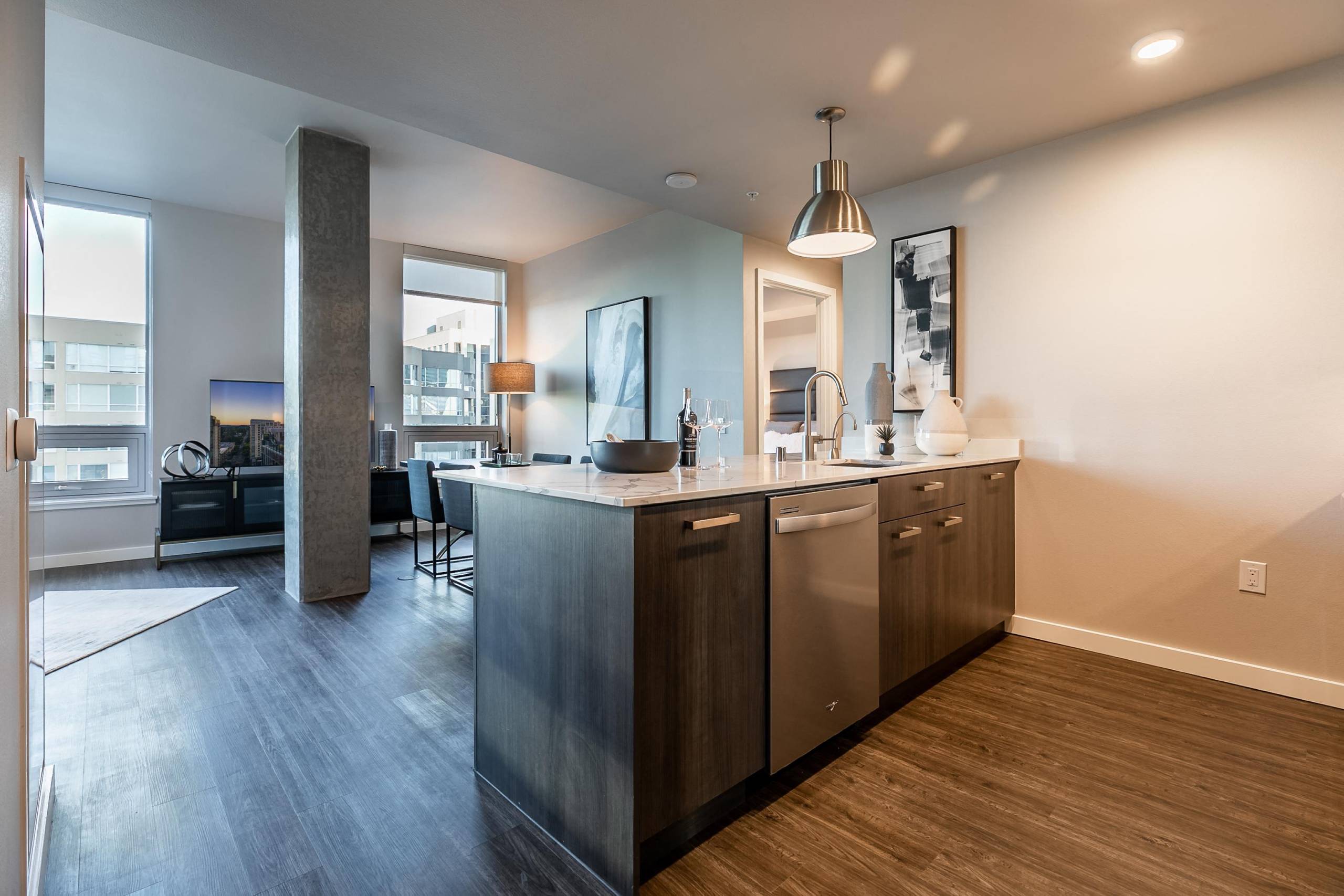 888 Bellevue Image 3