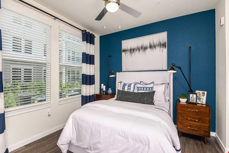 Lenox at Bloomingdale Image 8