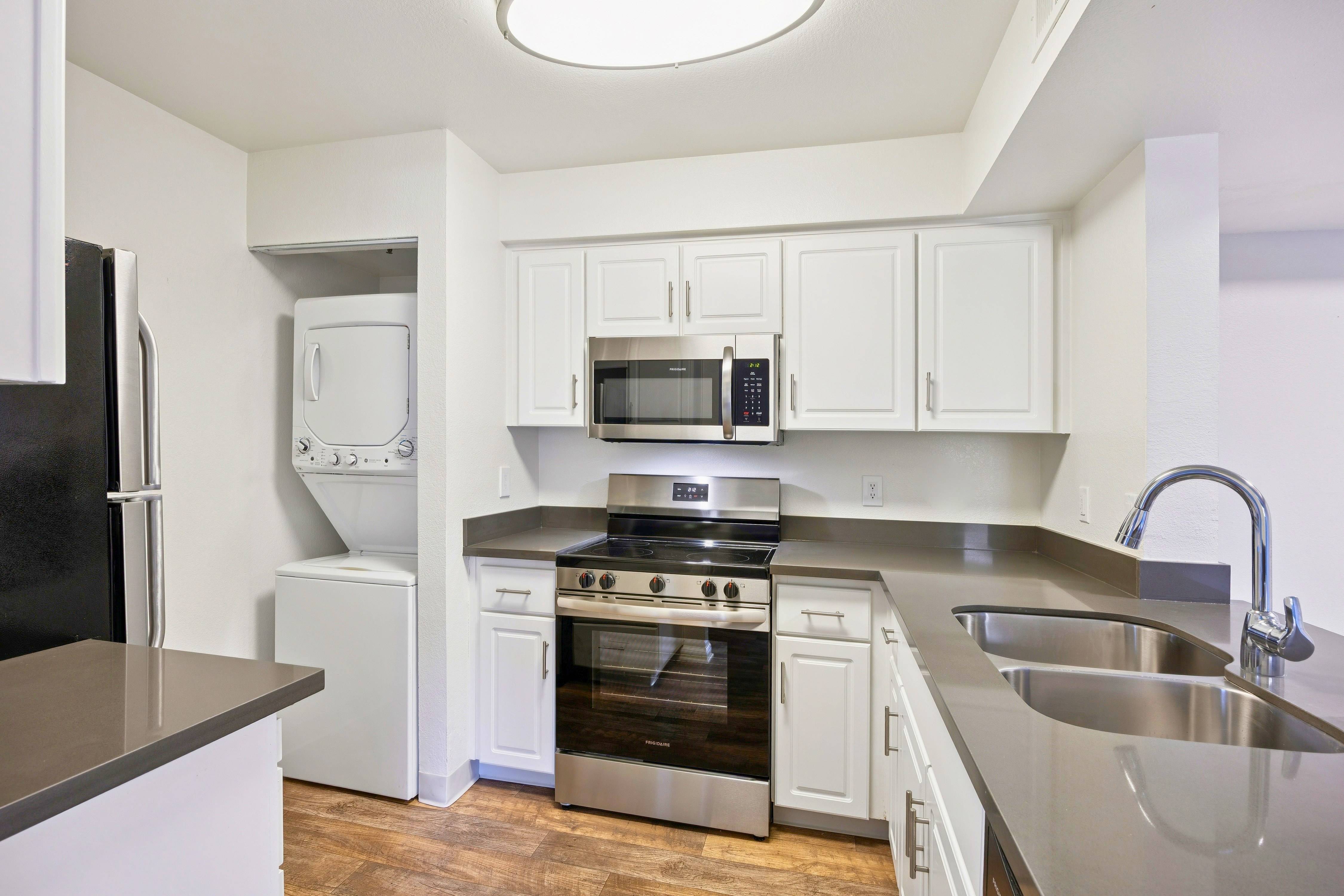 Mill Springs Park Apartment Homes Image 6