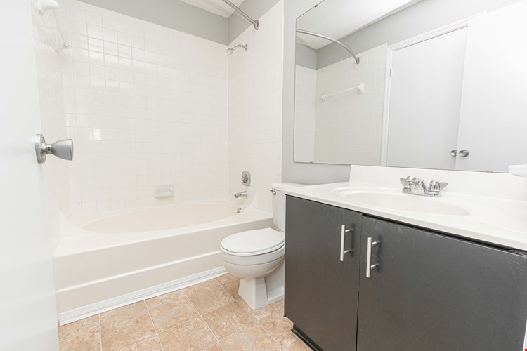 Waterford Manors Image 22