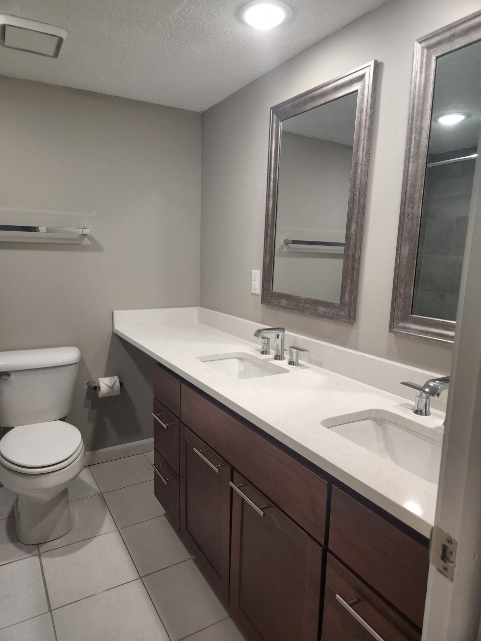 Latvian Village Apartments Image 33