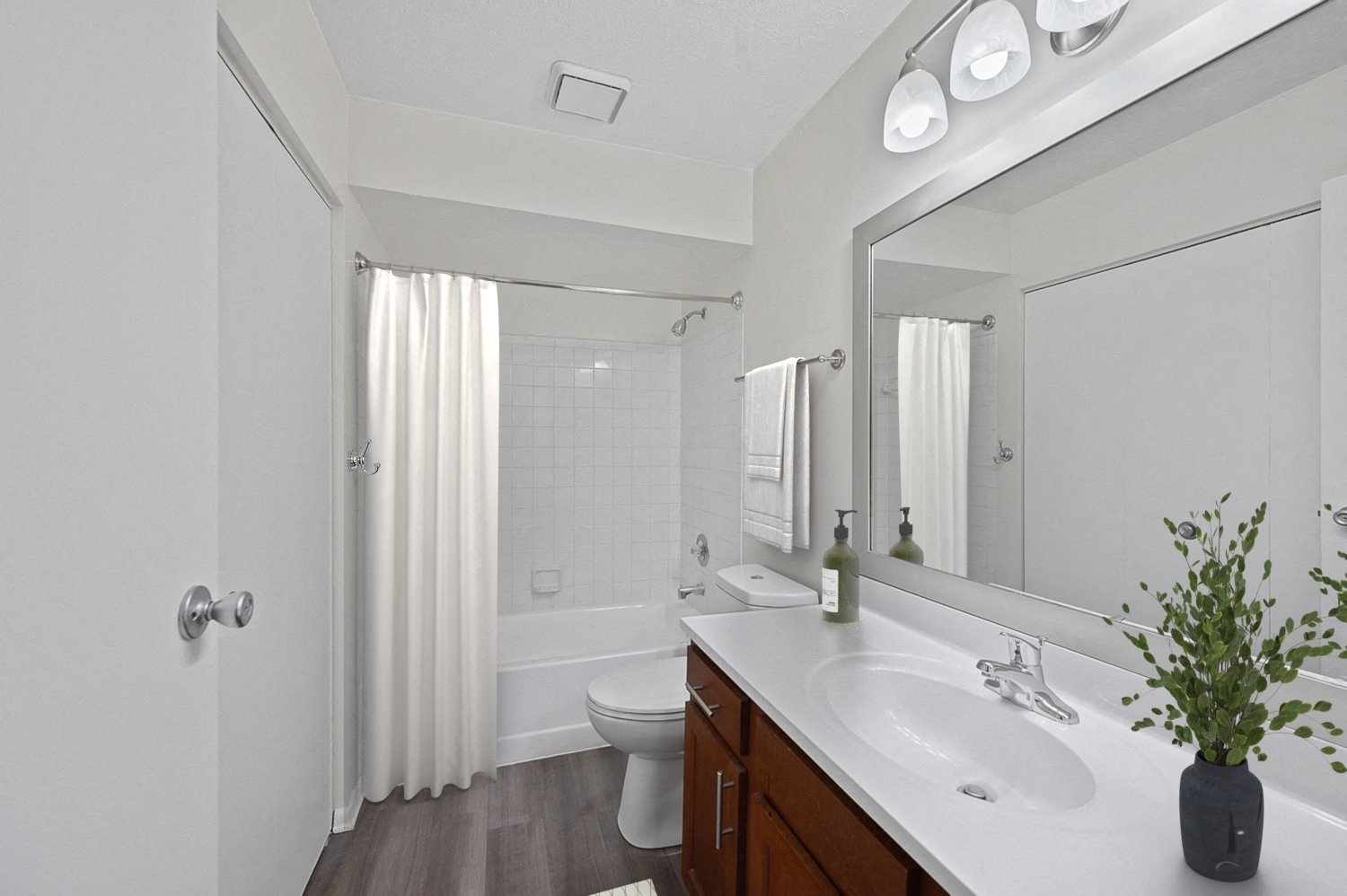 Normandy Club Image 28