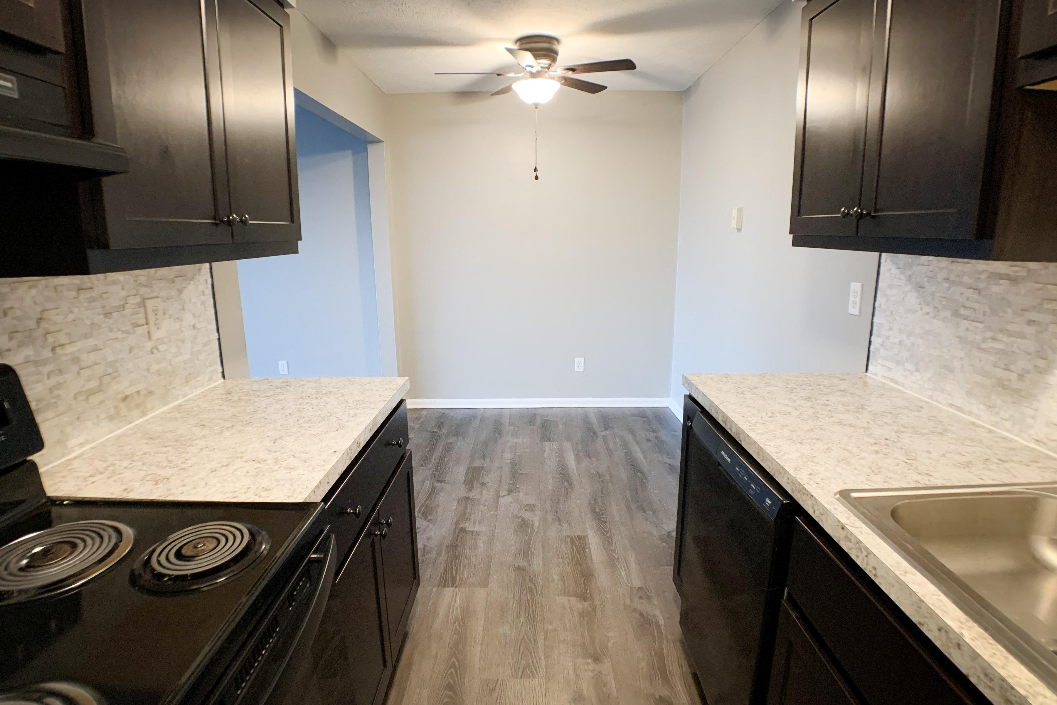 Crown Pointe Apartments Image 27