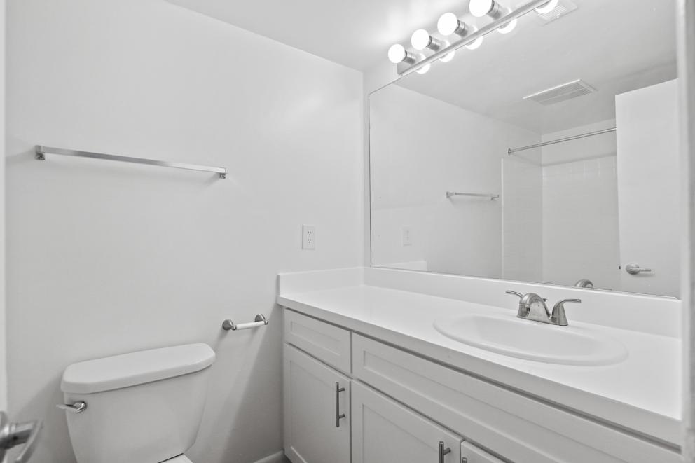 Fairway Apartments Image 16