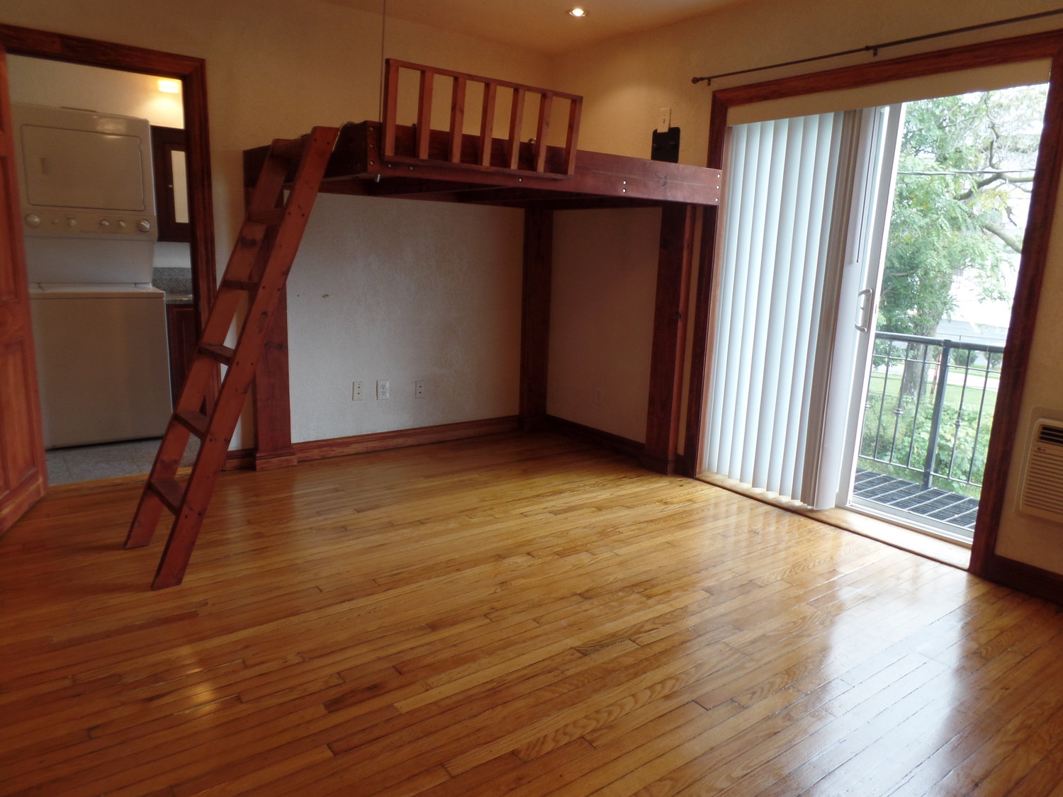 Gallery CWE Image 15