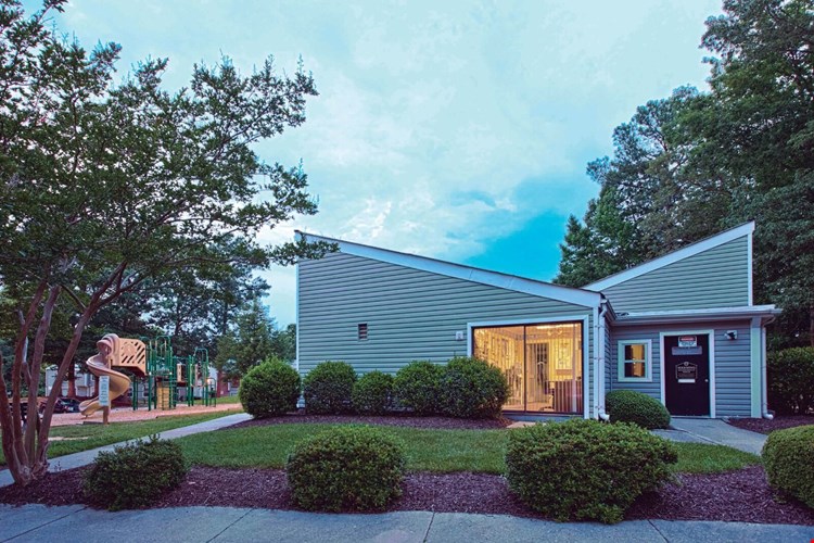 Woods of Williamsburg Image 2