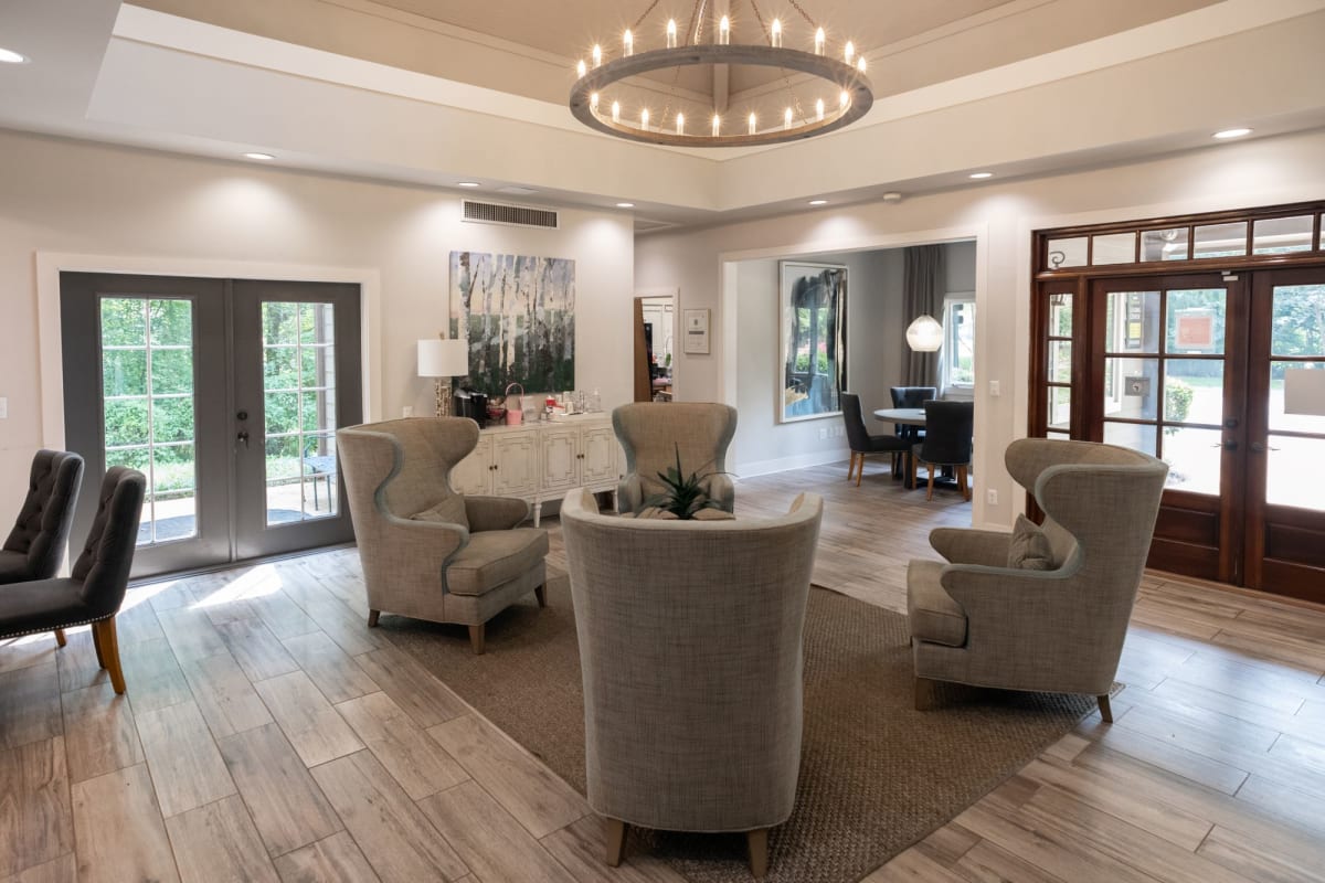 1900 Rosemont Image 11