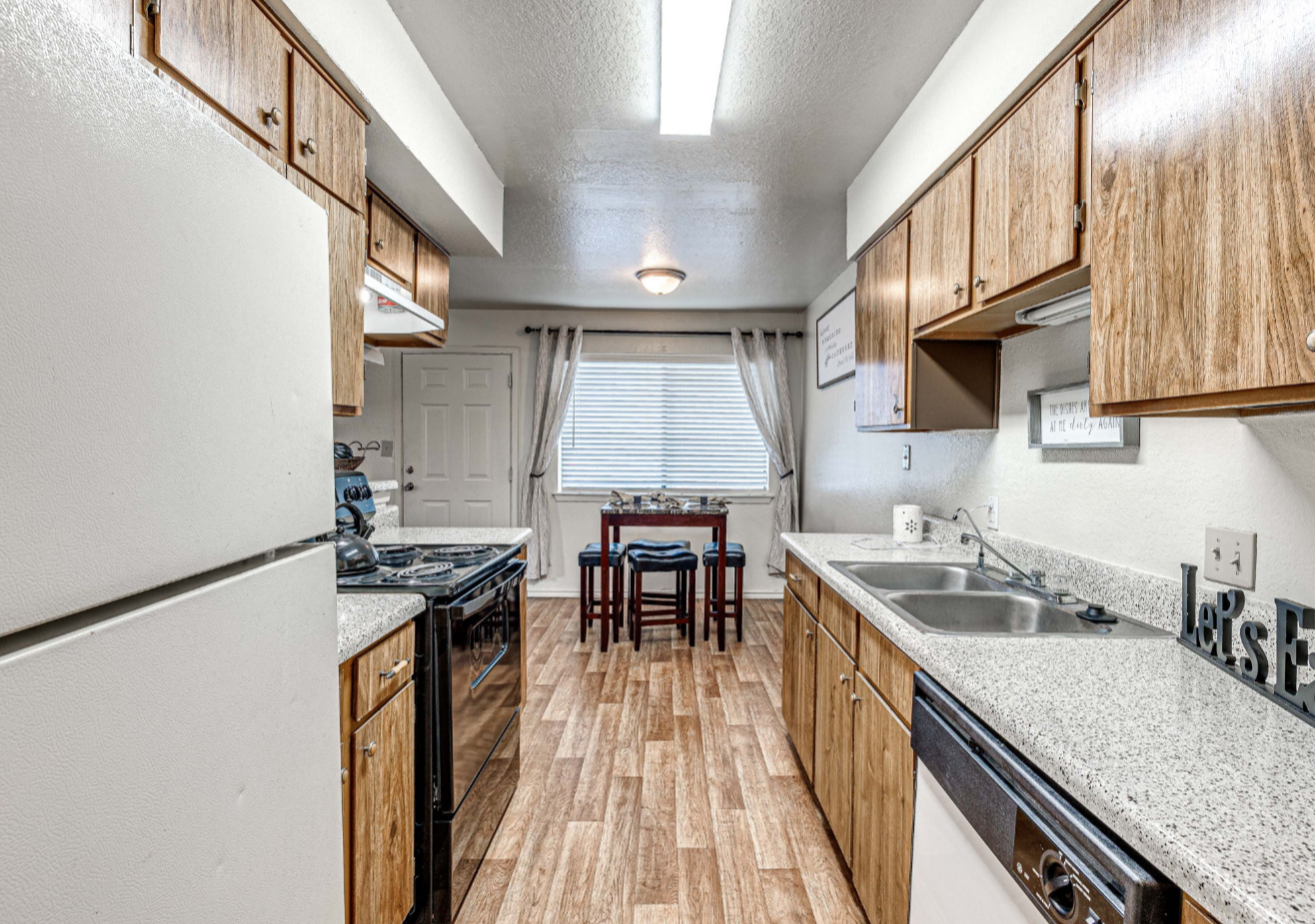 Heather Glen Townhomes Image 5