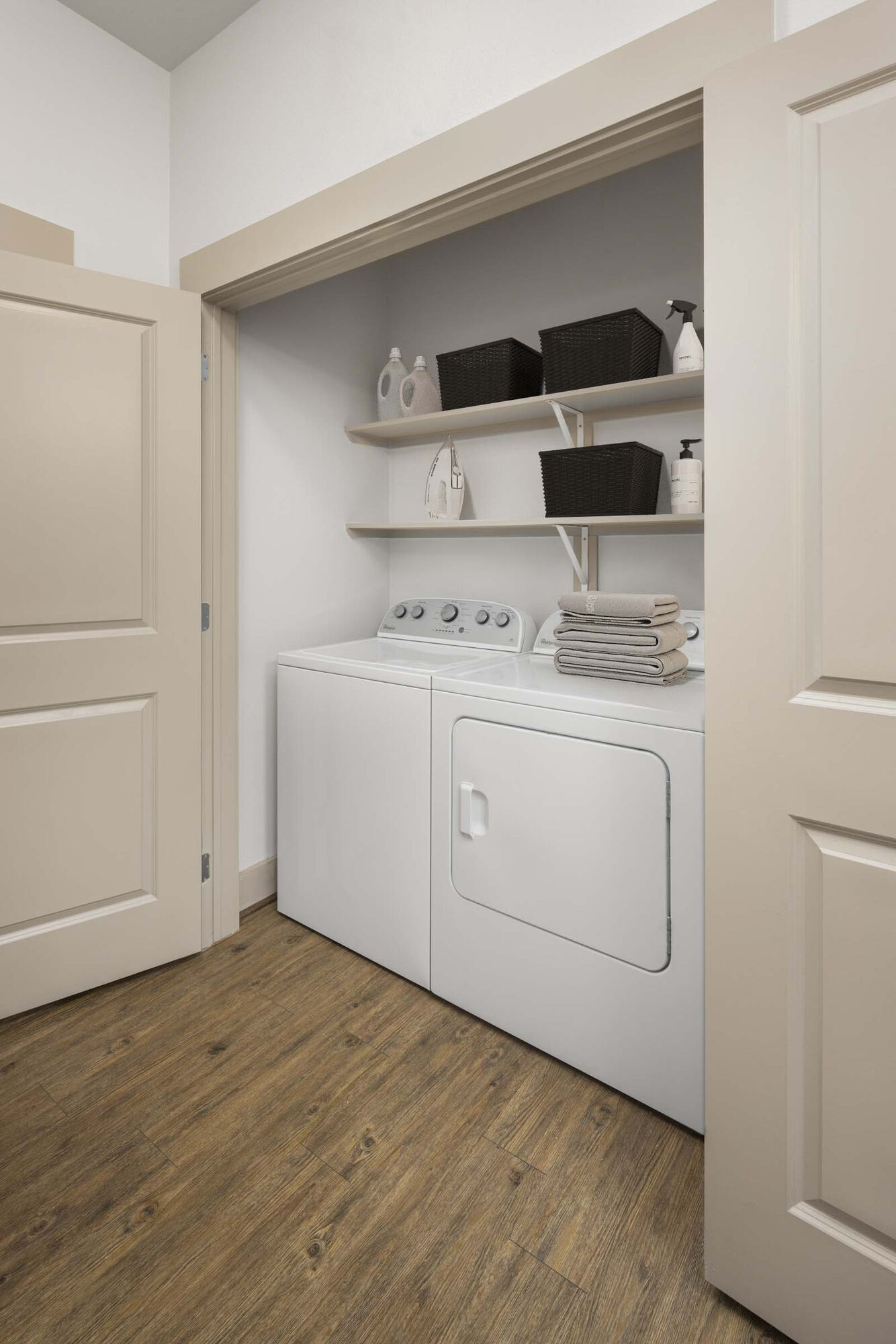 Camden Lincoln Station Image 18