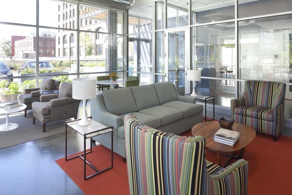 Nolo Living East (North Loop) Image 8