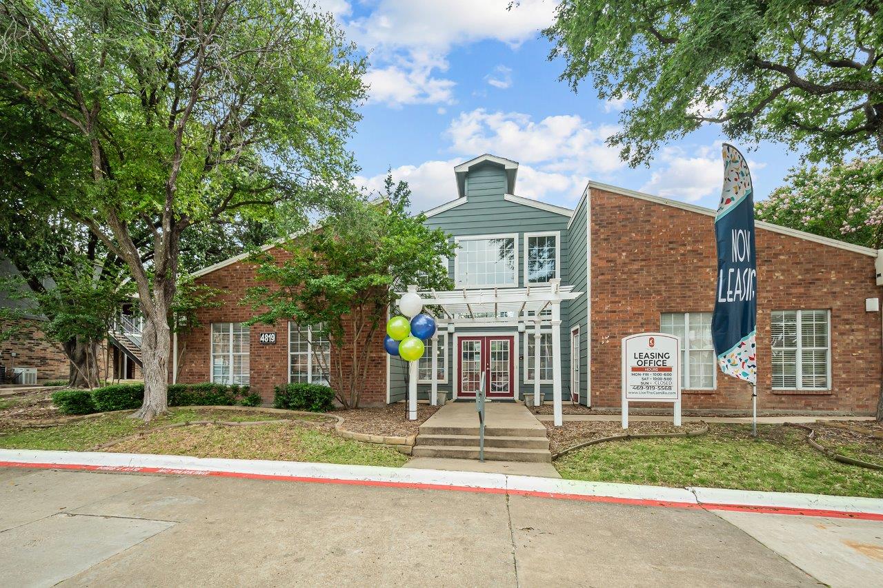 The Camilla Image 29