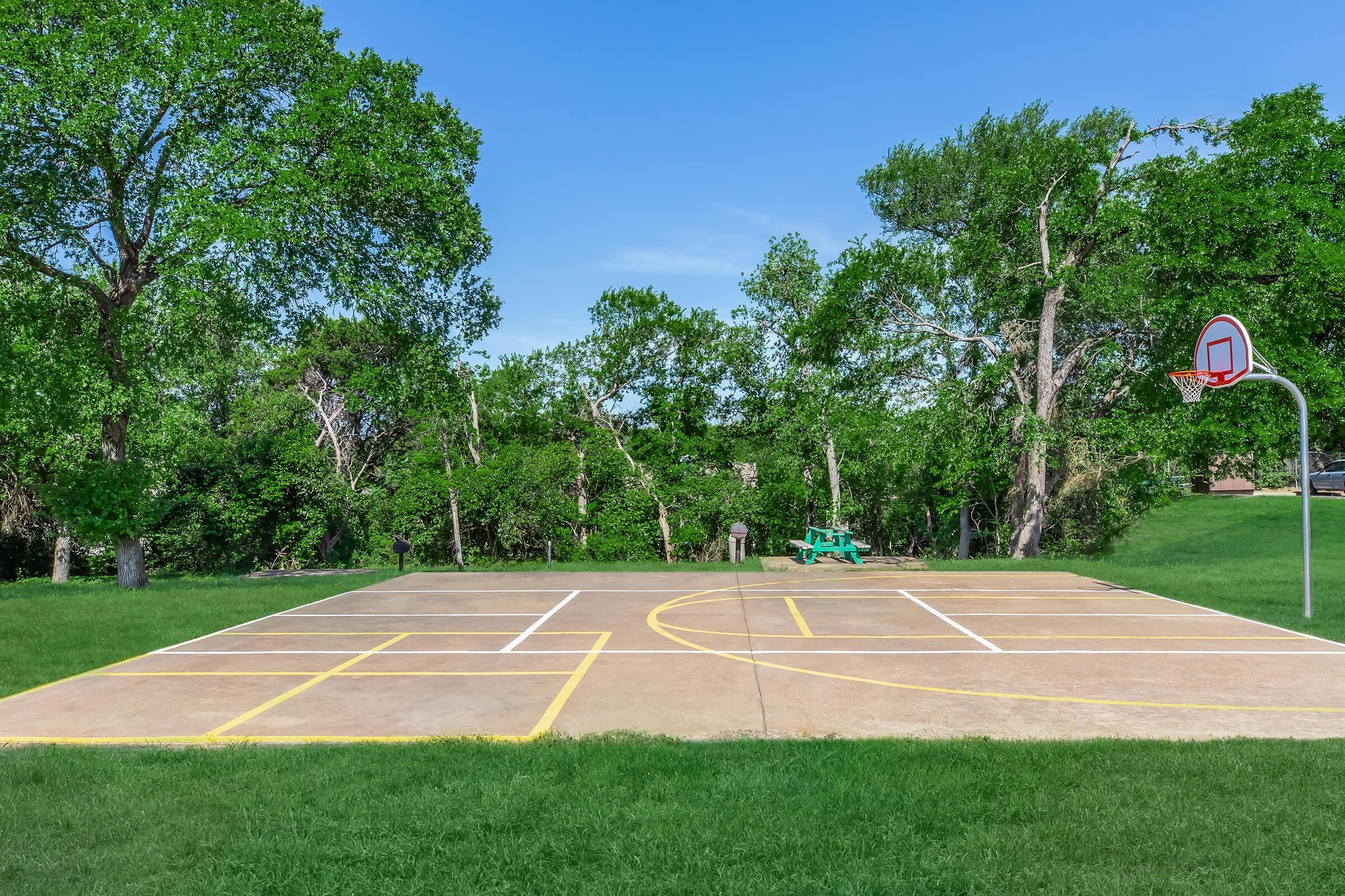 Creekview at 61st Image 3