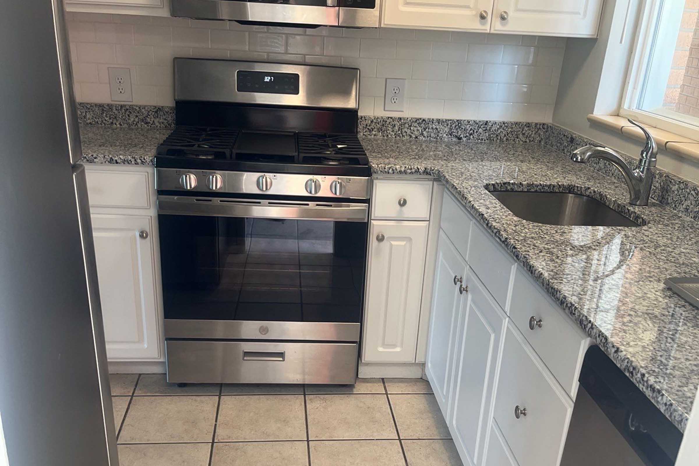 Boulder Crescent Image 52