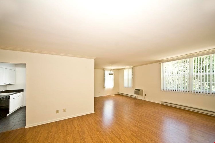 Uptown Shaker Image 3