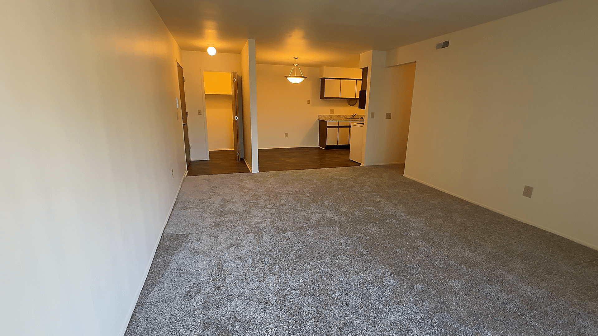 Lakeside Village Apartments Image 181