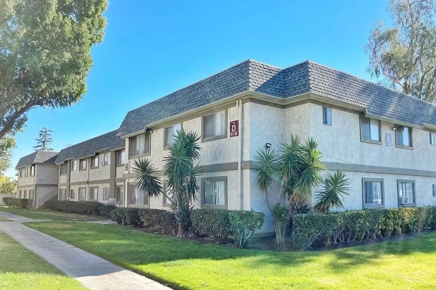 Sierra Gardens Apartment Homes Image 1