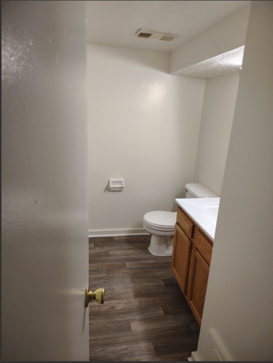 Marlboro Classic Apt & Redwood Square Image 89