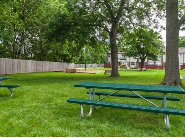 Regency Woods Image 19