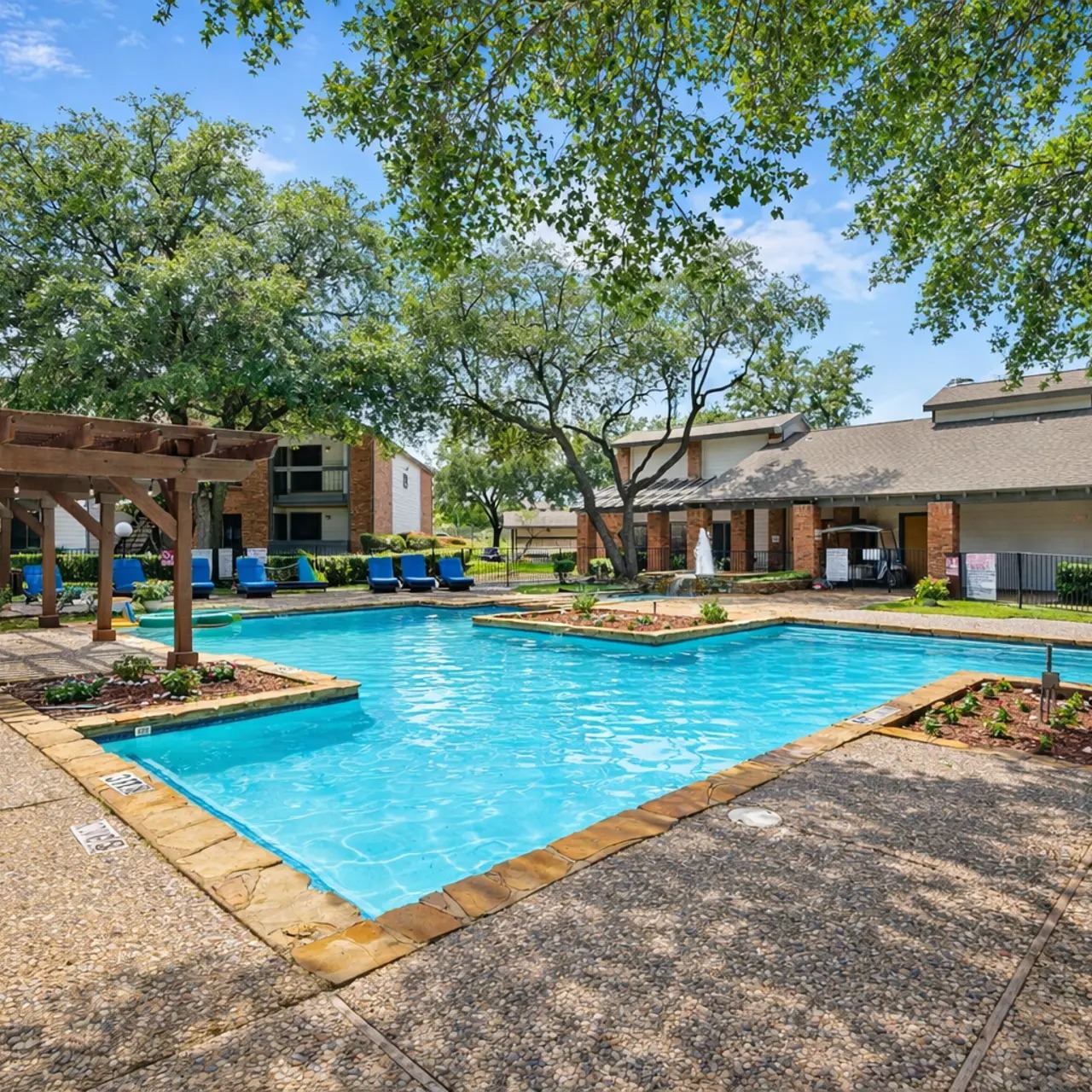 Clayton Pointe Image 4