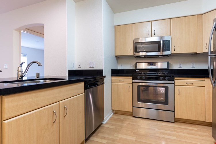 Barrington on Santa Monica Image 5