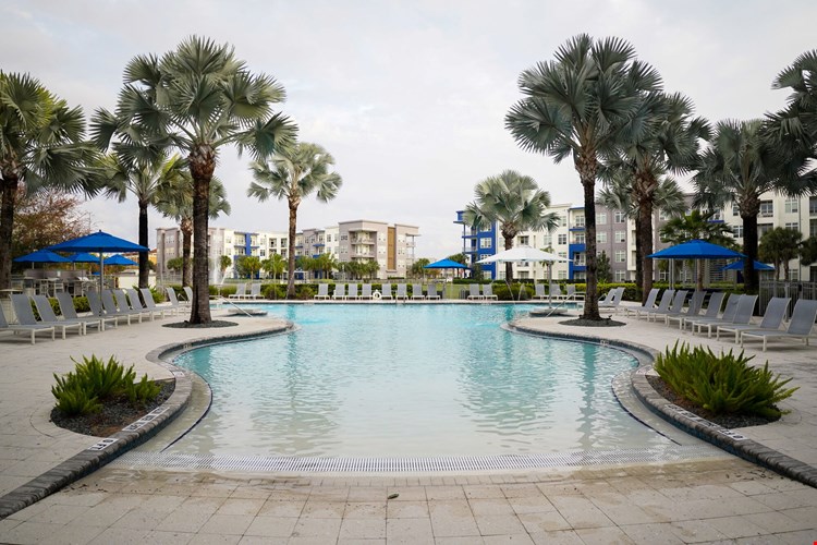Solstice Apartments Image 3