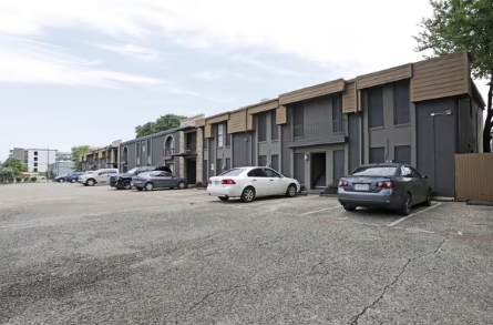 Kimpton Apartments on Bennett Image 1