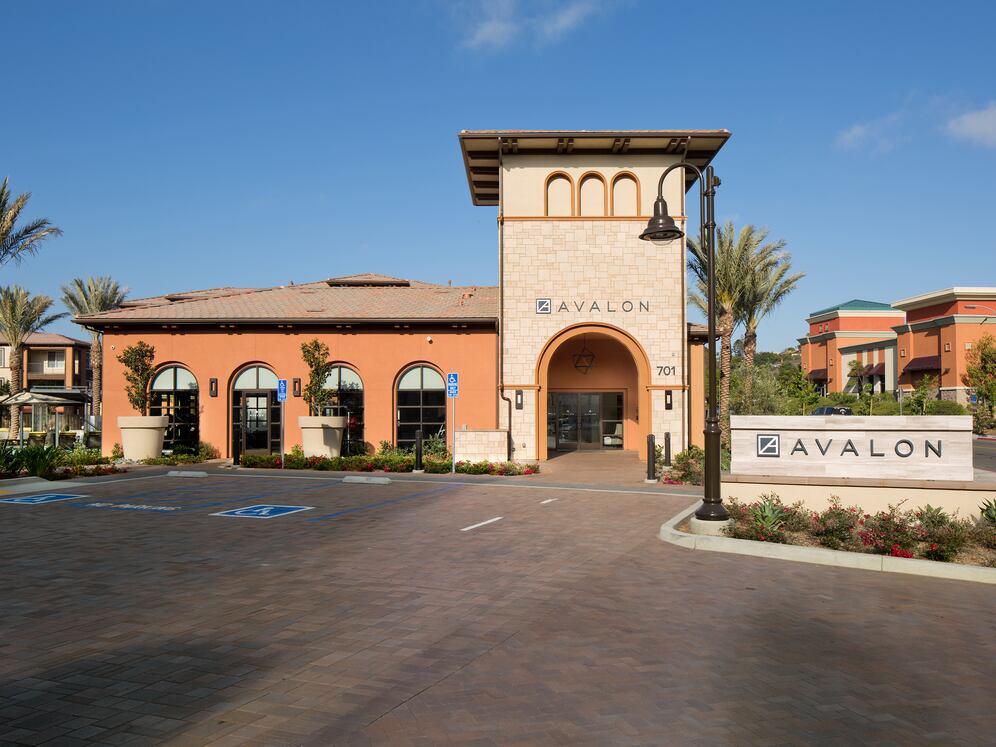 Leasing Center