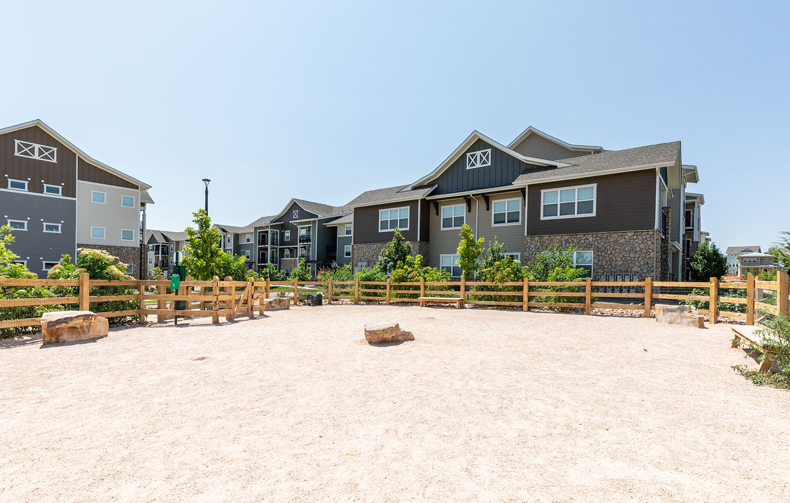 Bucking Horse Apartments Image 23