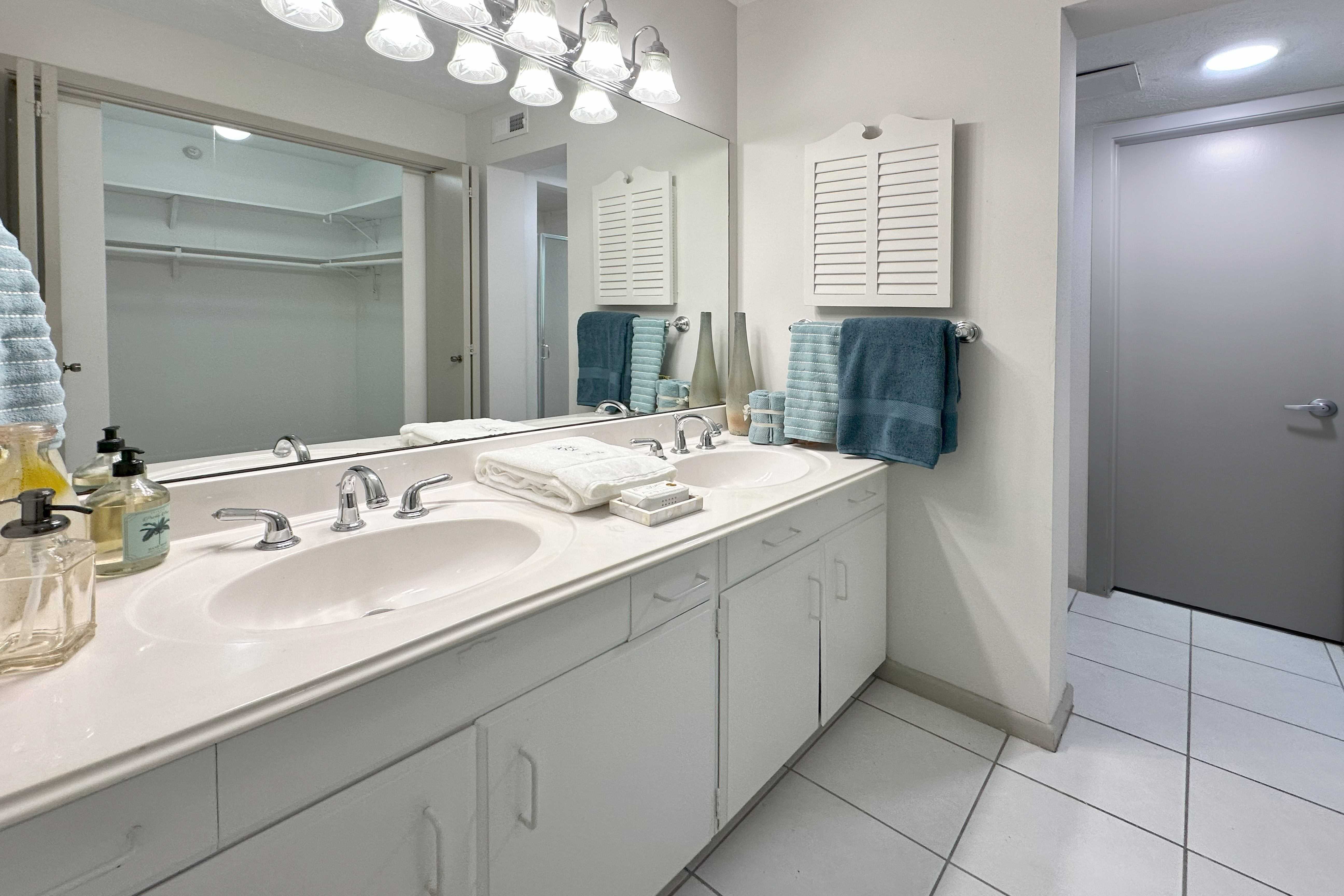 Latvian Village Apartments Image 7