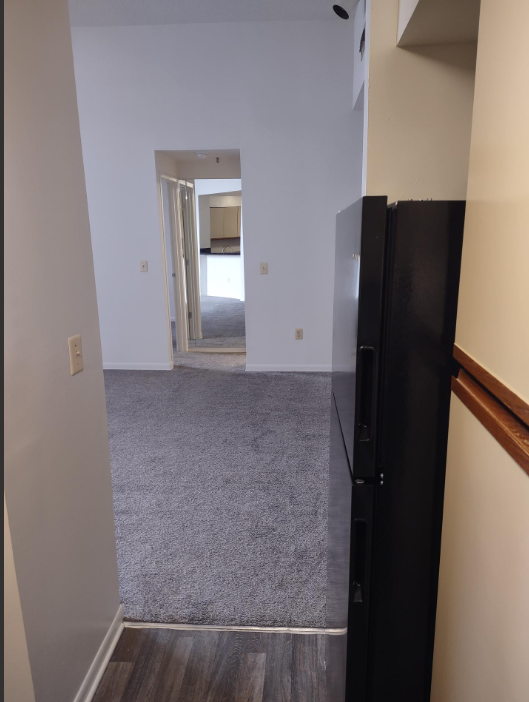 Marlboro Classic Apt & Redwood Square Image 95