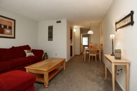 Cabana Club Apartments Image 8