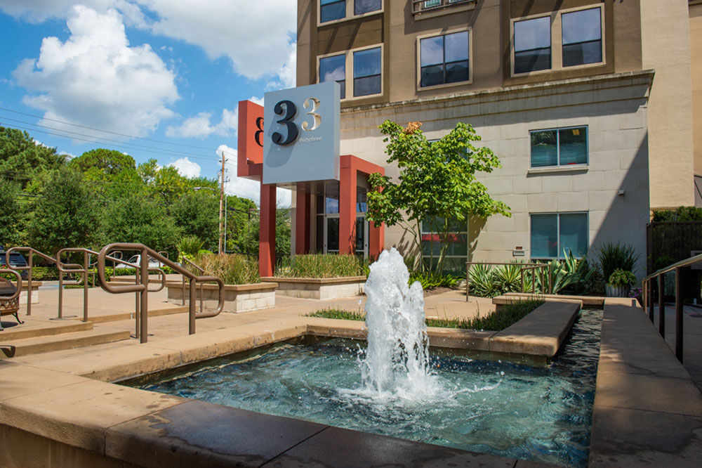 33ThirtyThree Image 25