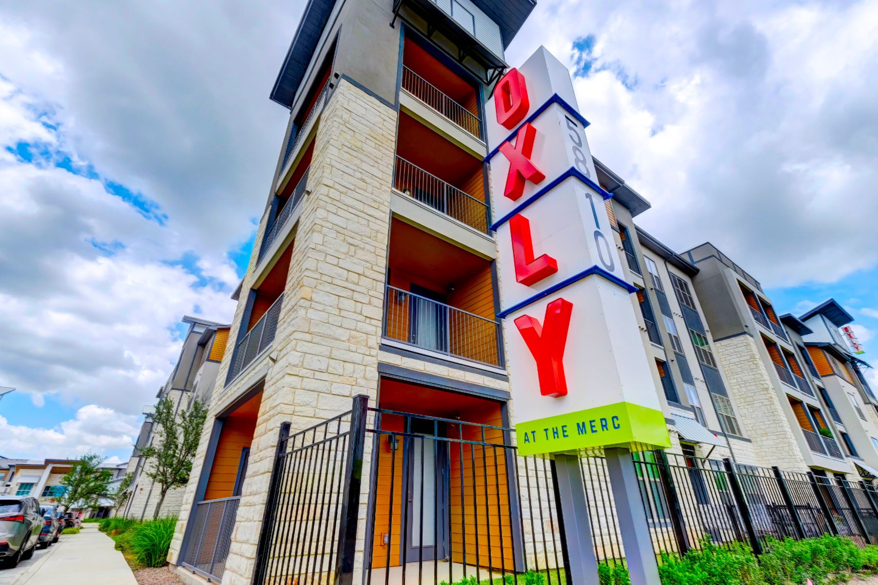 Oxly at The Merc Image 21