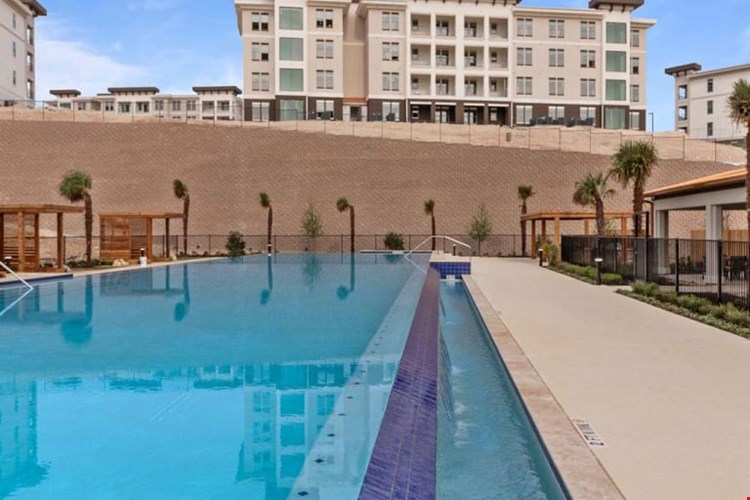 Reveal Skyline Image 2