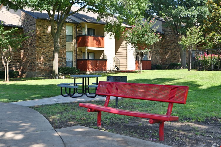 The Park at Wintergreen Apartments | DeSoto, TX | Outdoor Area