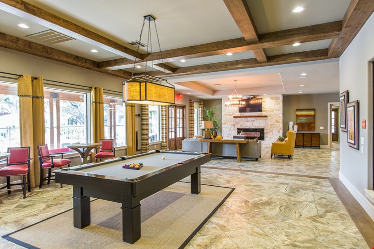 Platinum Shavano Oaks Apartments Image 41