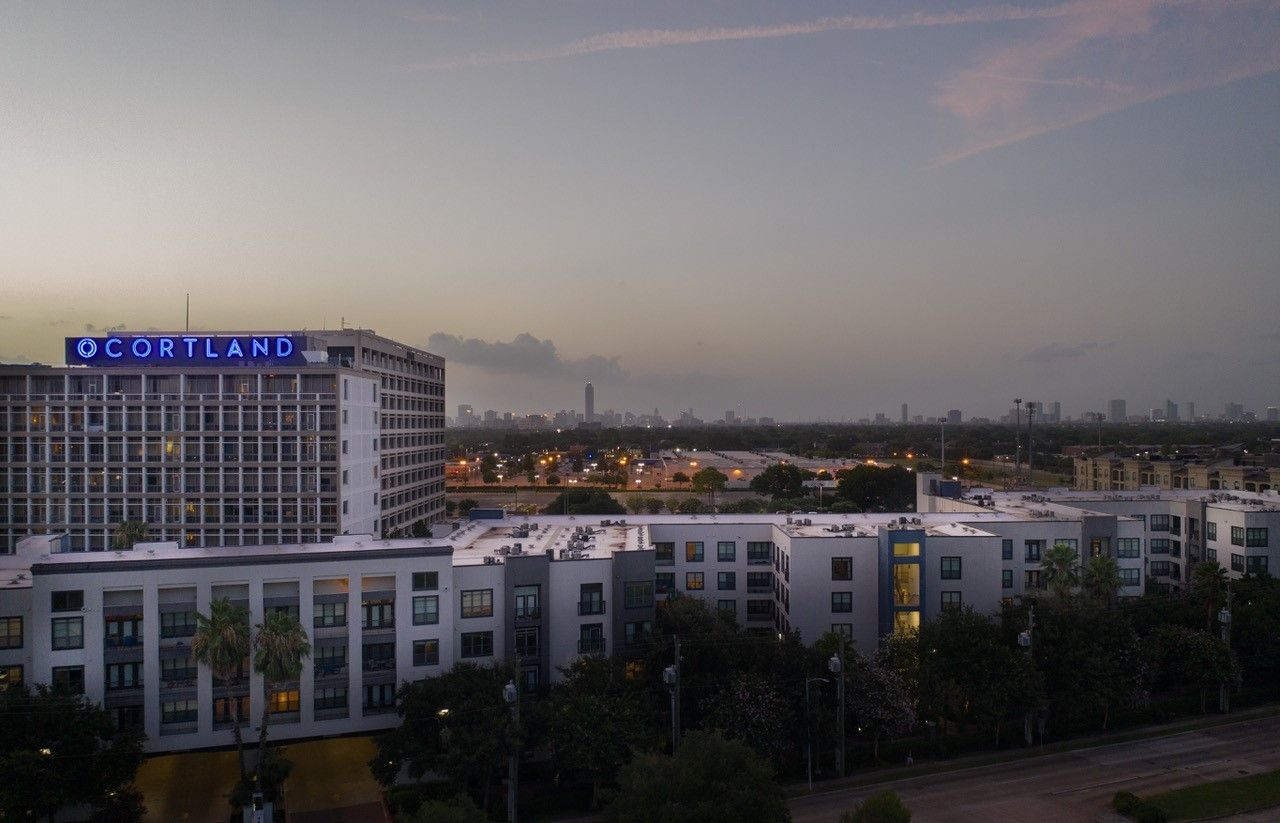 Cortland Halstead Image 17